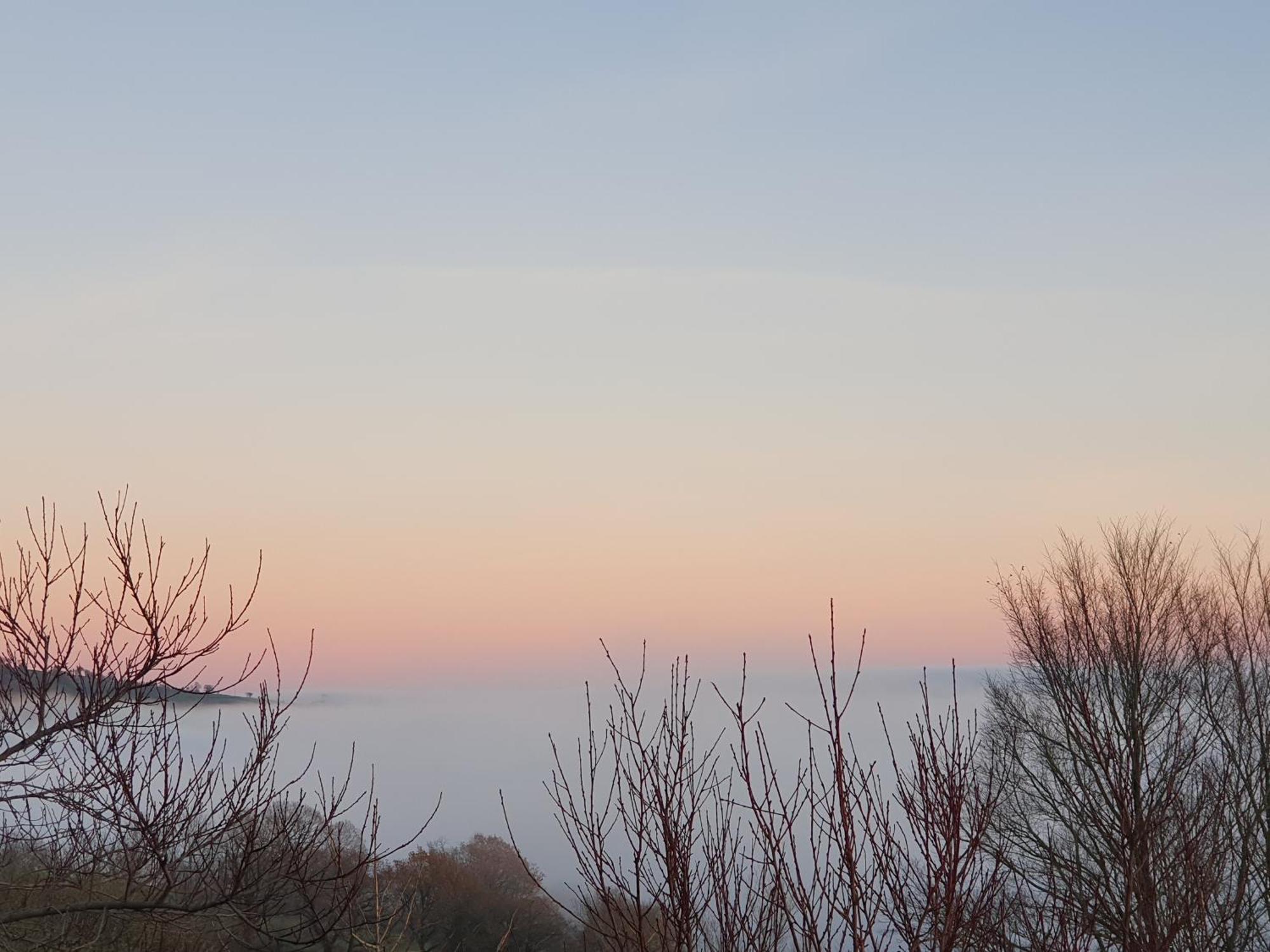 Vila La Colline Du Chat Perche Connac Exteriér fotografie